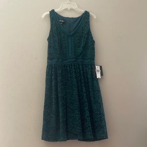 Lace Green Dress Size 7!! NWT!!